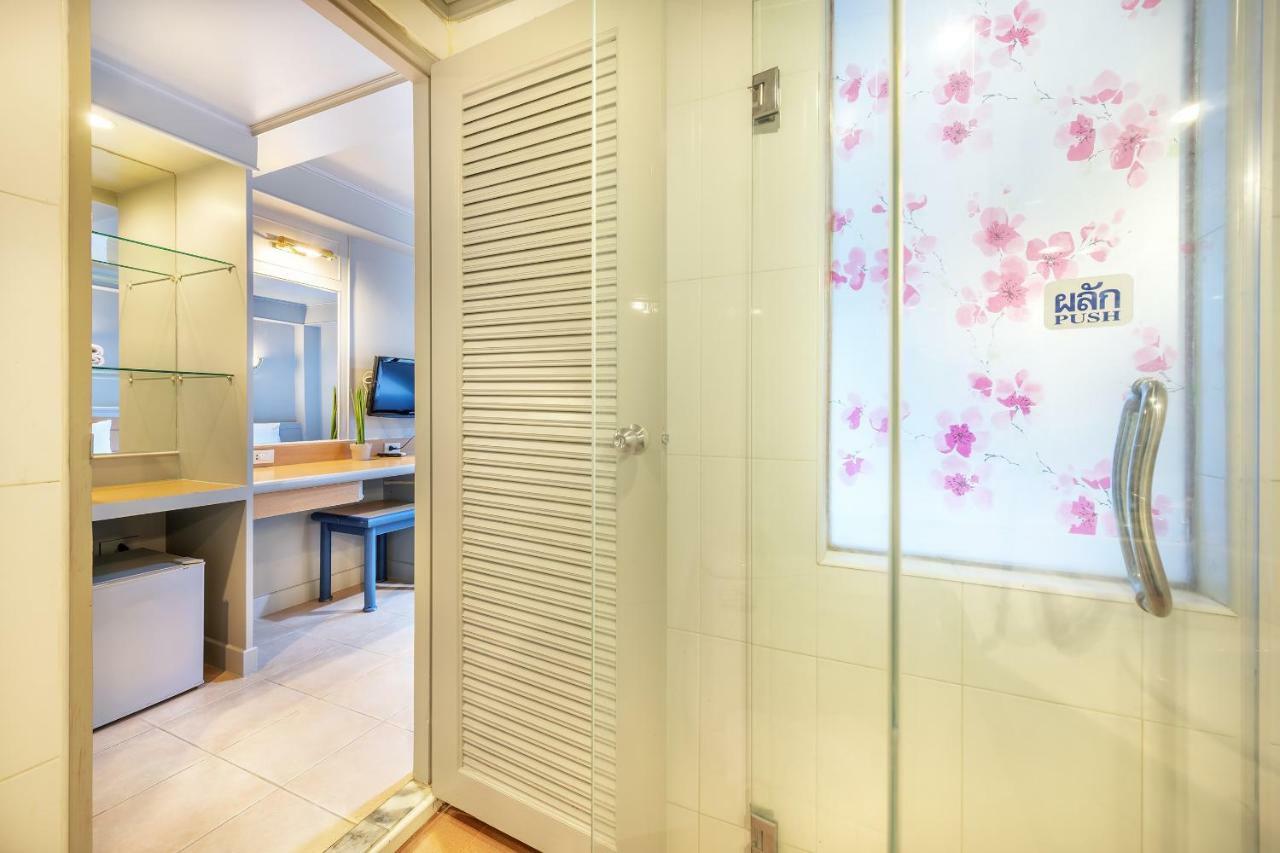 Patong Beachfront Boutique Hotel Экстерьер фото